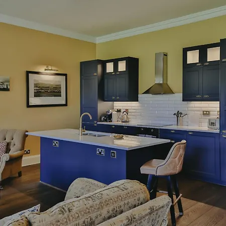Castle 5 Bedroom بيت للعطل *